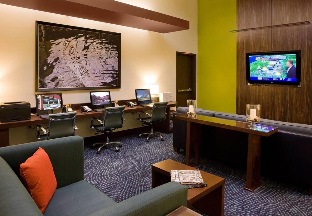 Courtyard Seattle Downtown / Pioneer Square Hotel Екстериор снимка