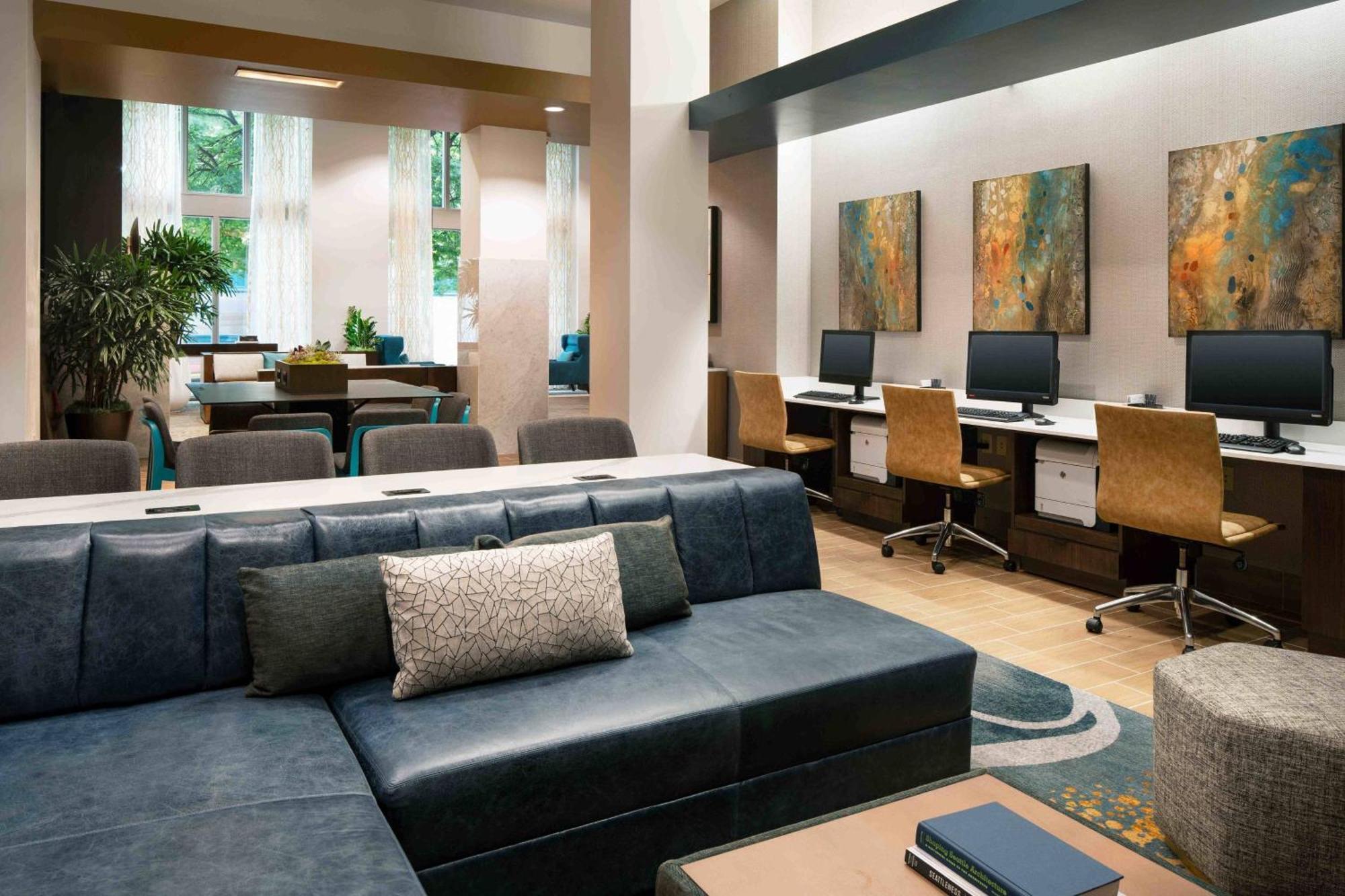 Courtyard Seattle Downtown / Pioneer Square Hotel Екстериор снимка