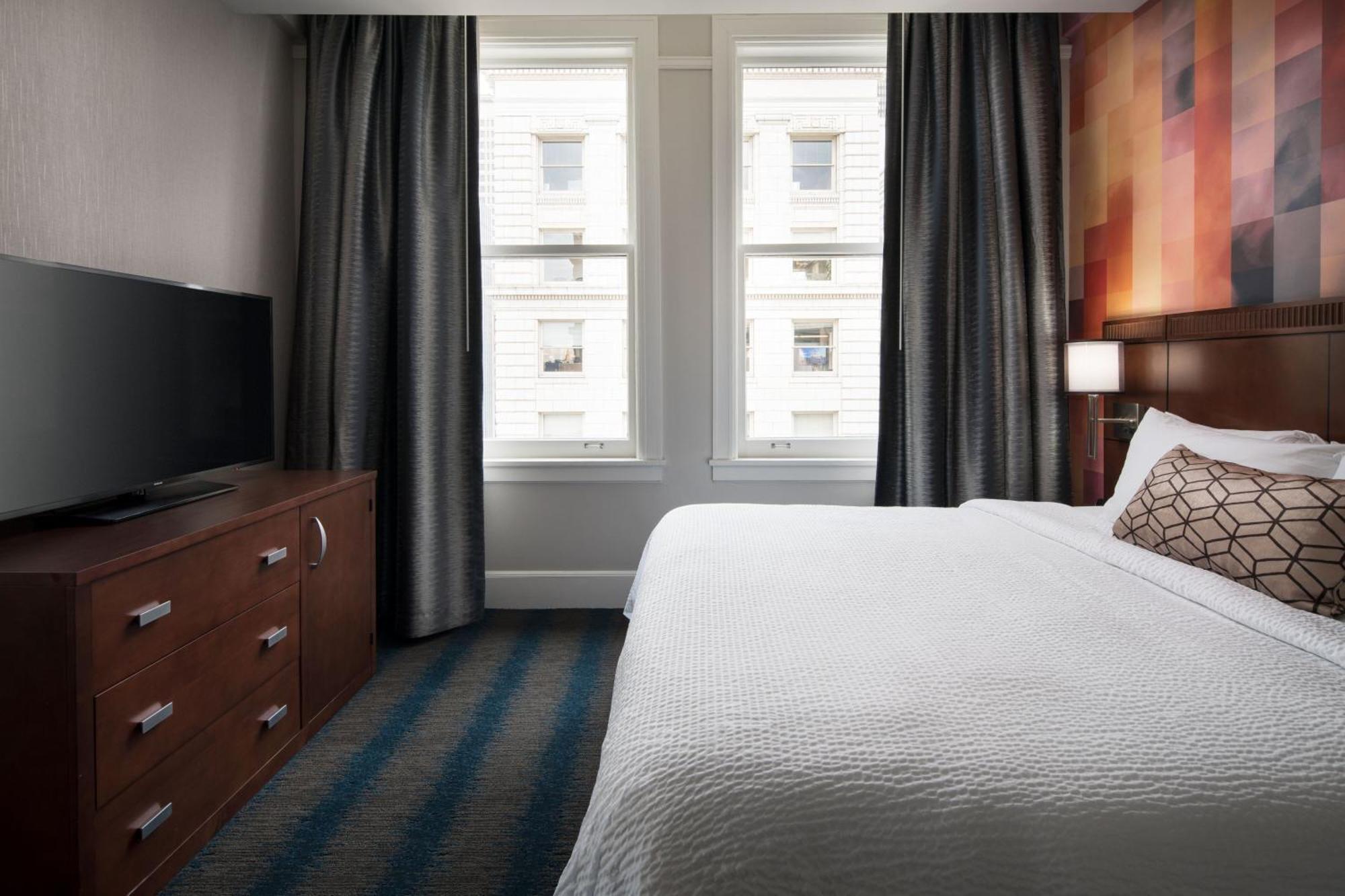 Courtyard Seattle Downtown / Pioneer Square Hotel Екстериор снимка