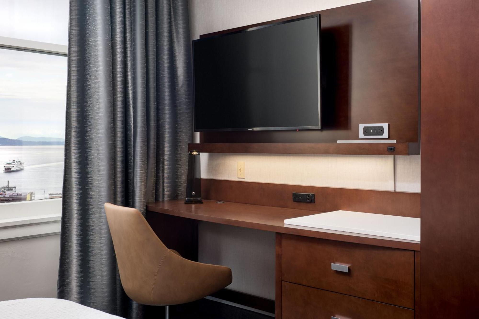 Courtyard Seattle Downtown / Pioneer Square Hotel Екстериор снимка