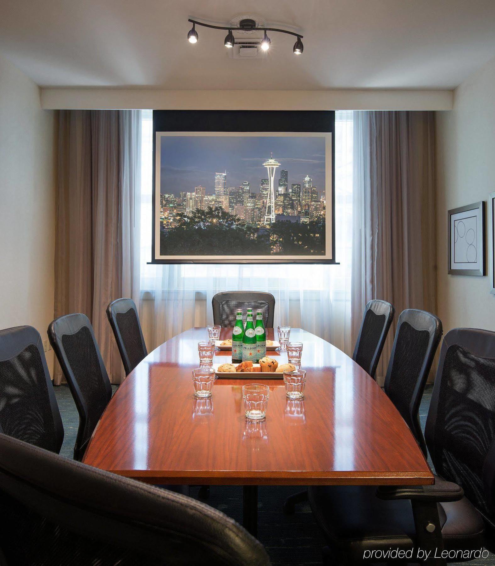 Courtyard Seattle Downtown / Pioneer Square Hotel Екстериор снимка
